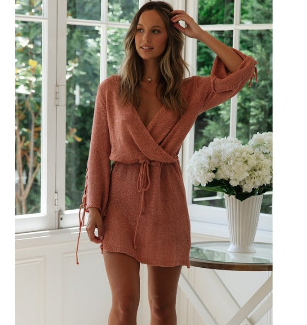 Loose V-neck knitted lace-up long sleeve dress
